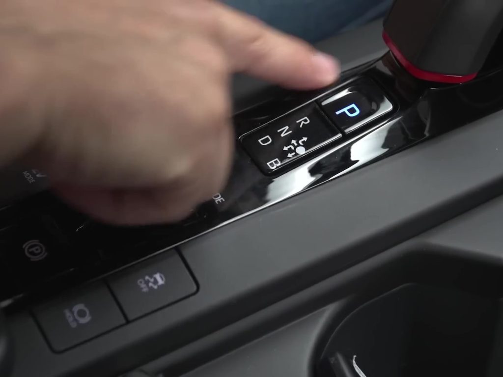 Nueva palanca de cambios Toyota C-HR 2024 en Ourense