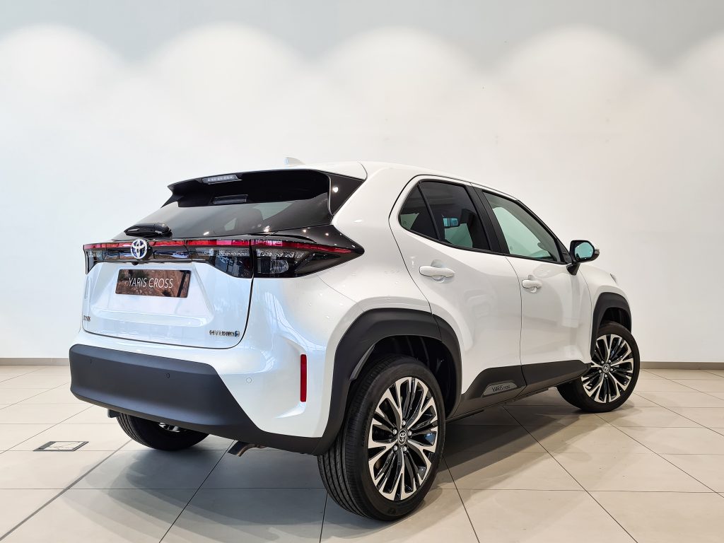 Yaris Cross Active Tech SUV Híbrido en Ourense