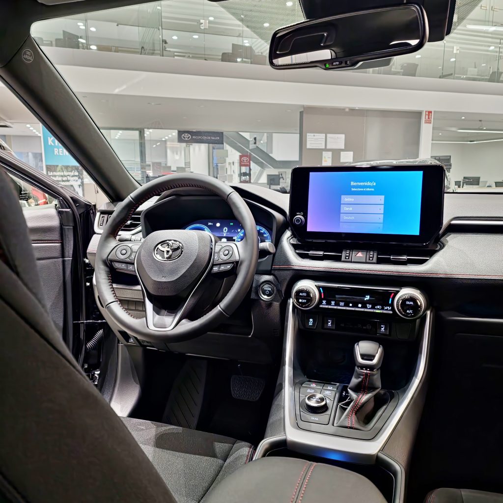 RAV4 PLUGIN 2024 ADVANCE GRIS GRAFITO 7 - TOYOTA OURENSE