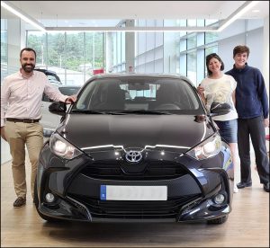ENTREGA FERNANDO YARIS NEGRO - TOYOTA OURENSE